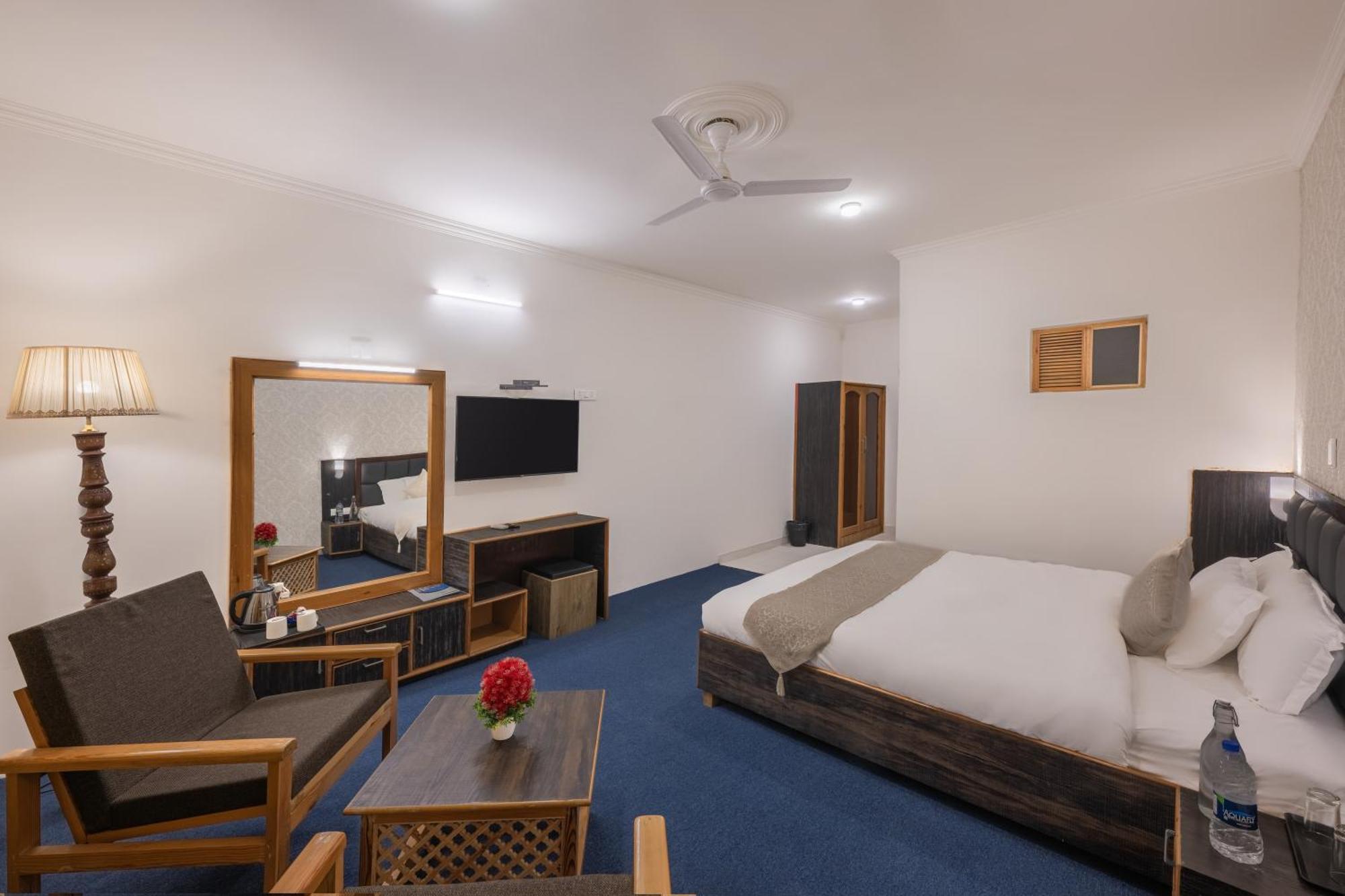 Echor Kashmir Holidays Resort Srinagar Exterior foto