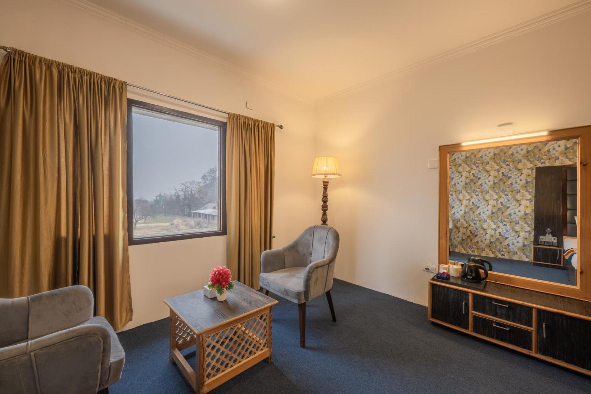 Echor Kashmir Holidays Resort Srinagar Exterior foto