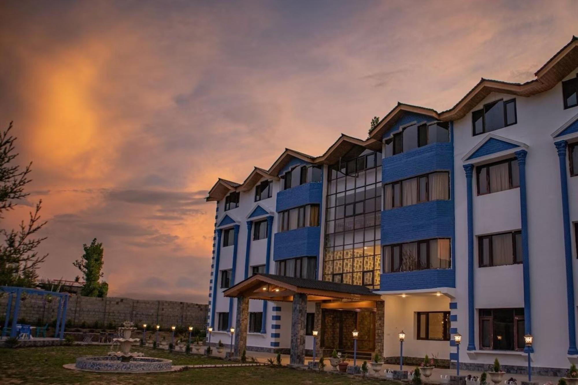 Echor Kashmir Holidays Resort Srinagar Exterior foto